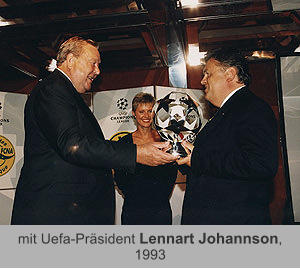 mit Uefa-Präsident Lennart Johannson, 1993
